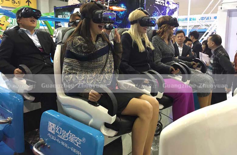 The face expressions of Zhuoyuan Virtual Reality products players (2)