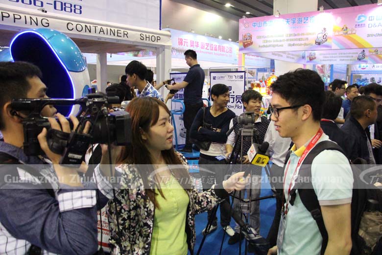 Zhuoyuan VR Simulator is the focus in reporter’s eyes 1
