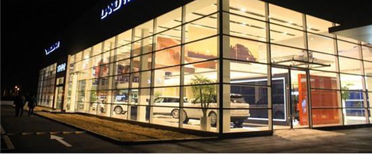 9d-cinema-and-racing-car-simulator-in-4s-car-shop-1